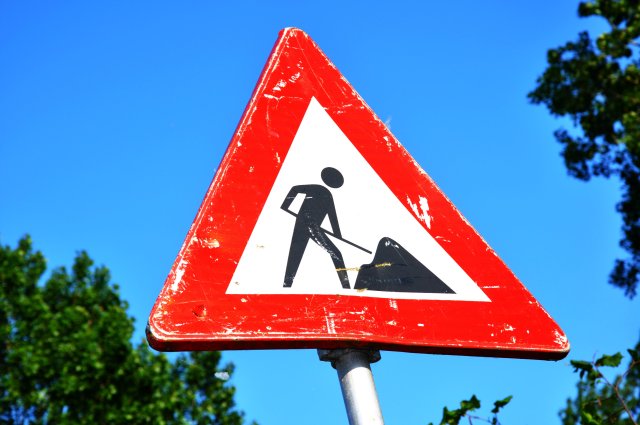 verkeersbord werk in uitvoering